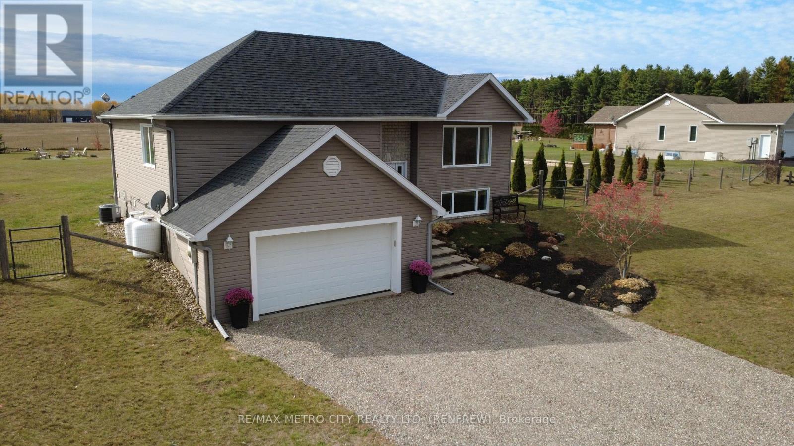 2431 Eady Road, Horton, Ontario  K7V 3Z6 - Photo 3 - X12470873