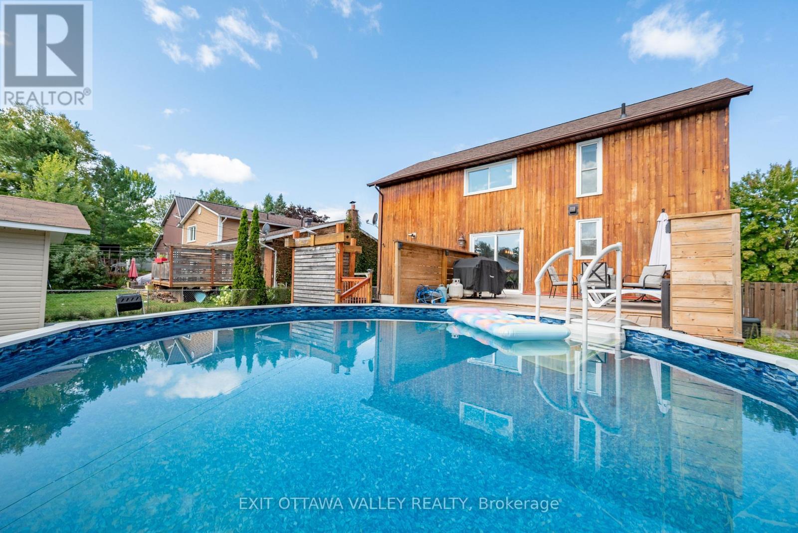 36 Thomas Street, Deep River, Ontario  K0J 1P0 - Photo 41 - X12474361