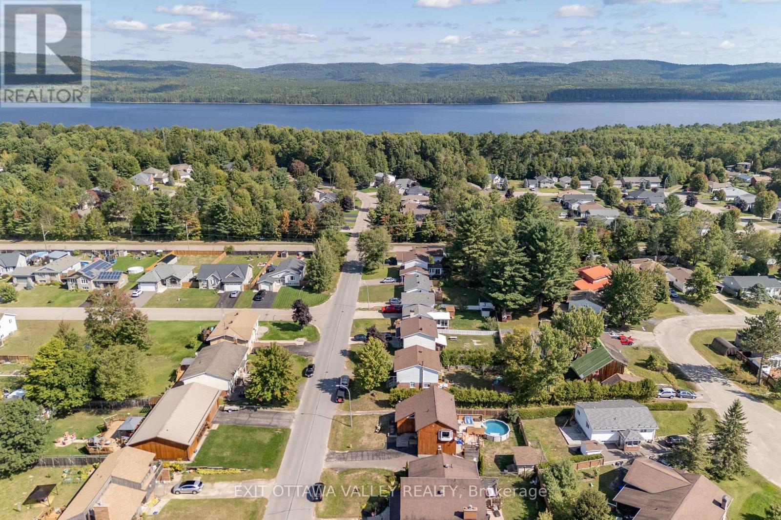 36 Thomas Street, Deep River, Ontario  K0J 1P0 - Photo 49 - X12474361