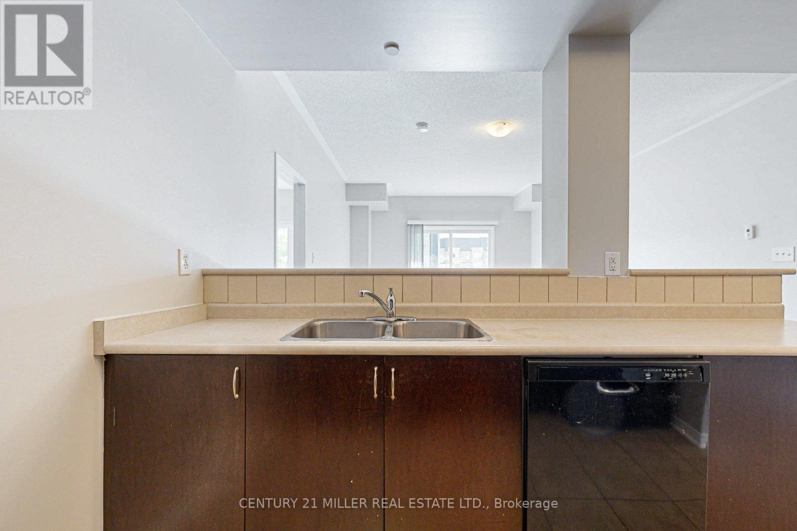 202 - 5150 Winston Churchill Boulevard, Mississauga, Ontario  L5M 0P1 - Photo 7 - W12474315