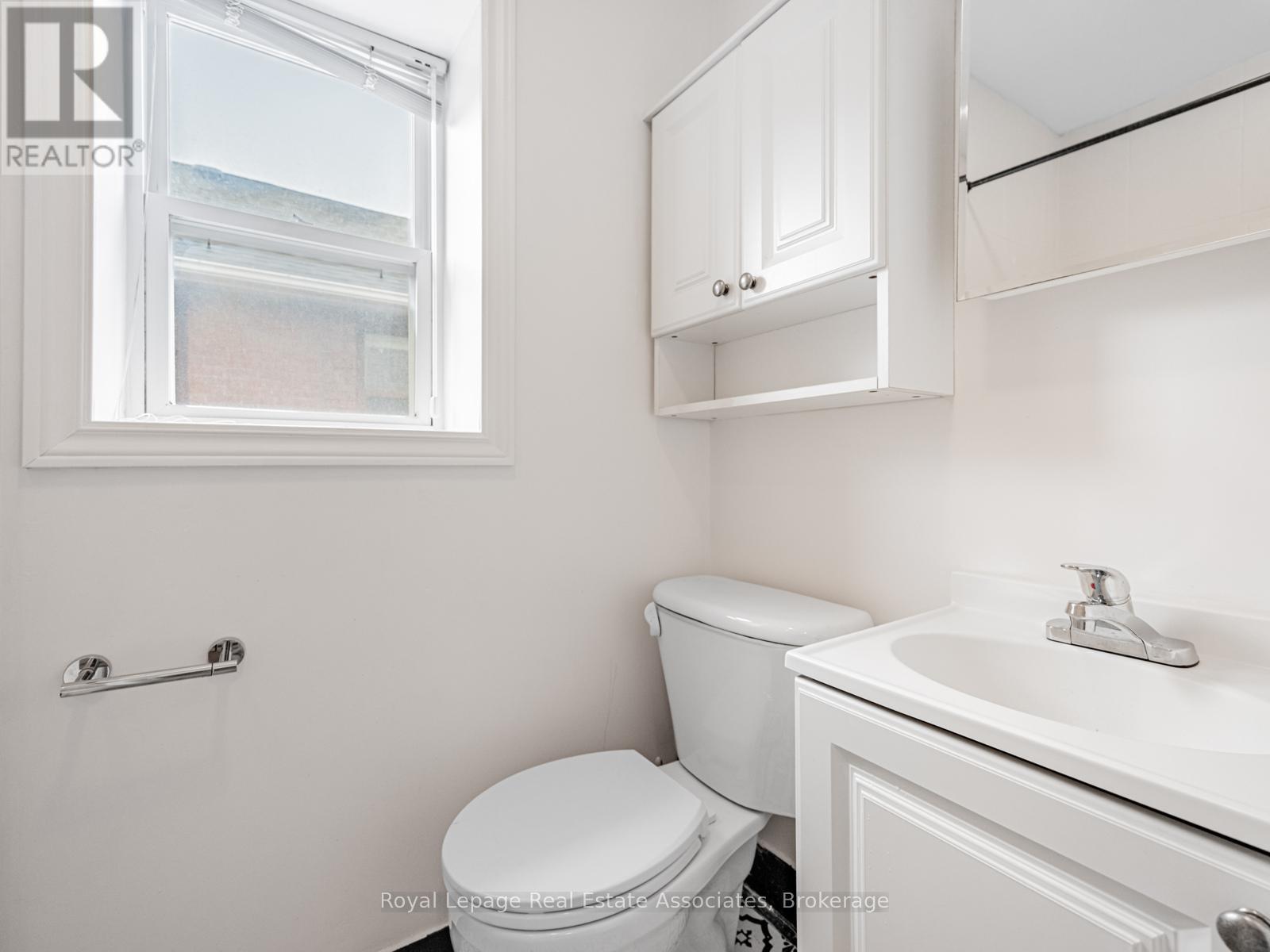 80 Queens Avenue, Toronto, Ontario  M8V 2N3 - Photo 12 - W12474321