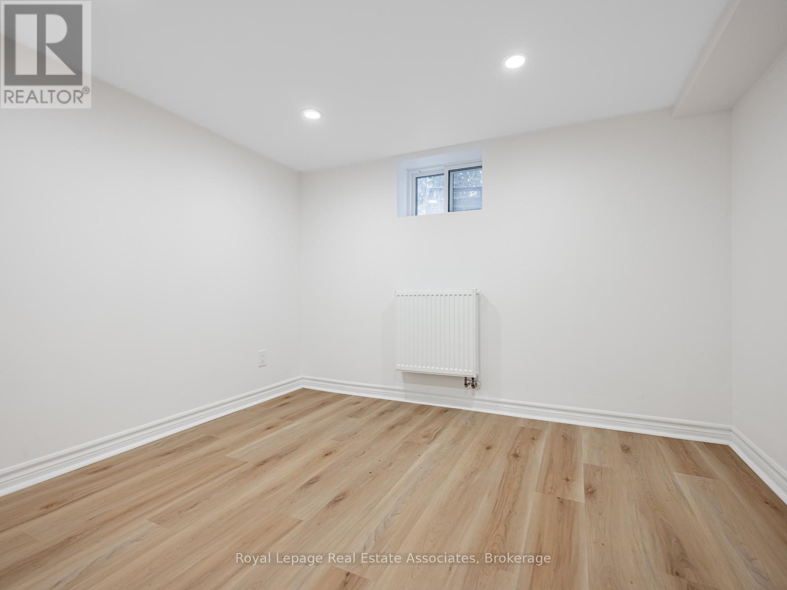80 Queens Avenue, Toronto, Ontario  M8V 2N3 - Photo 18 - W12474321
