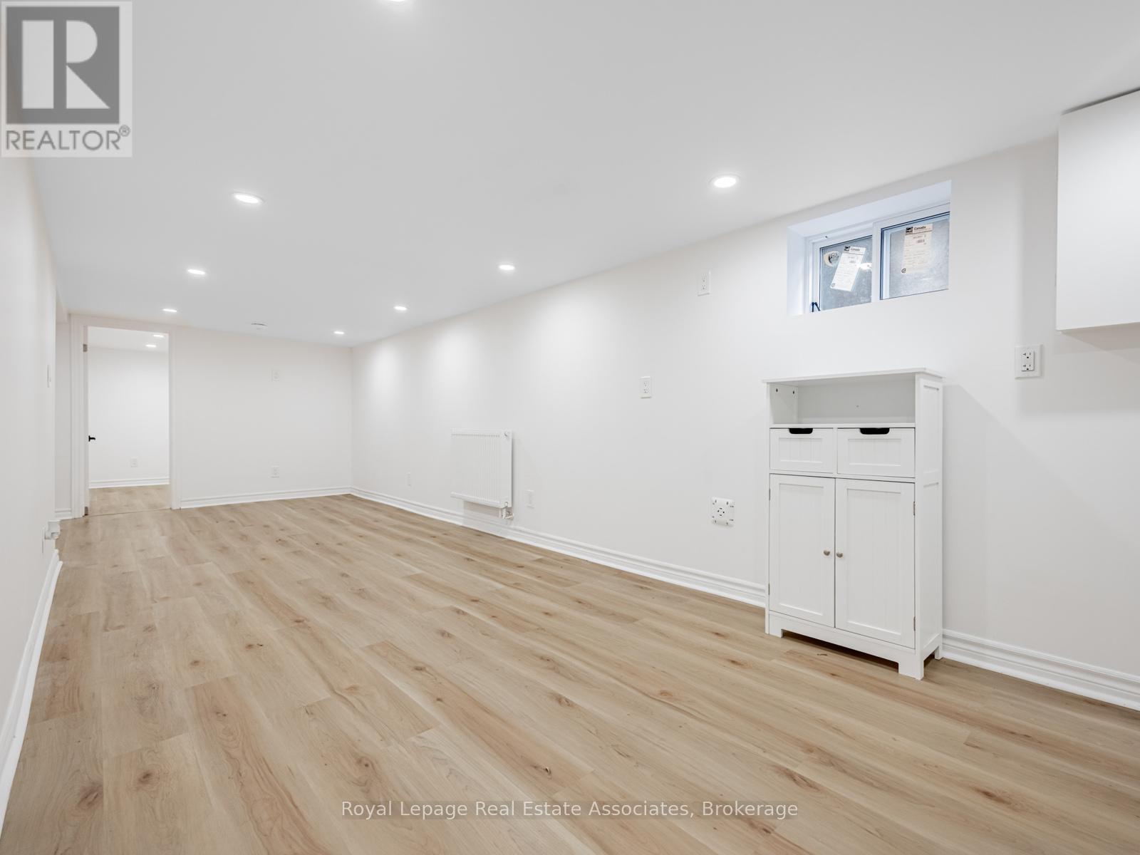 80 Queens Avenue, Toronto, Ontario  M8V 2N3 - Photo 19 - W12474321