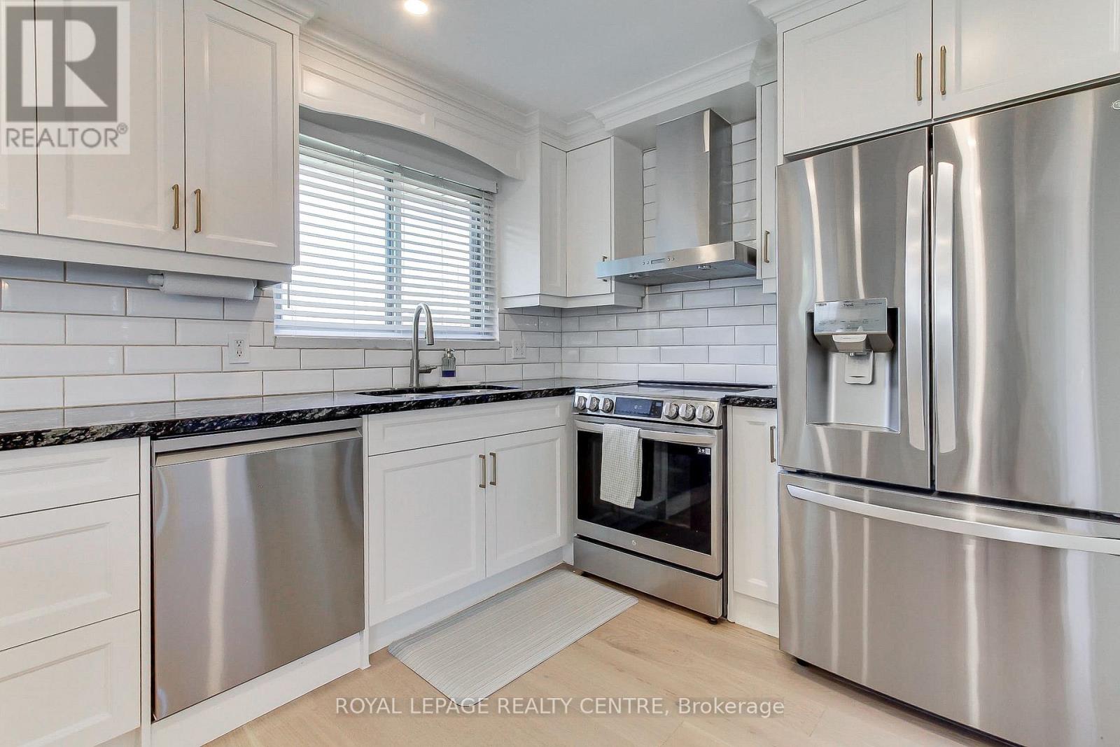 2039 Davebrook Road, Mississauga, Ontario  L5J 3M4 - Photo 15 - W12474347