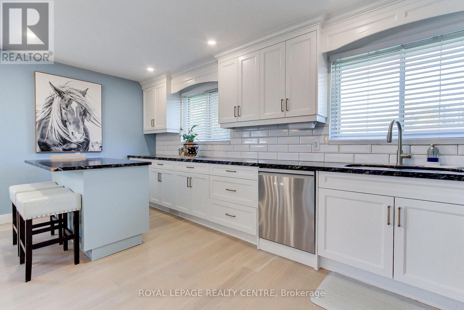 2039 Davebrook Road, Mississauga, Ontario  L5J 3M4 - Photo 18 - W12474347