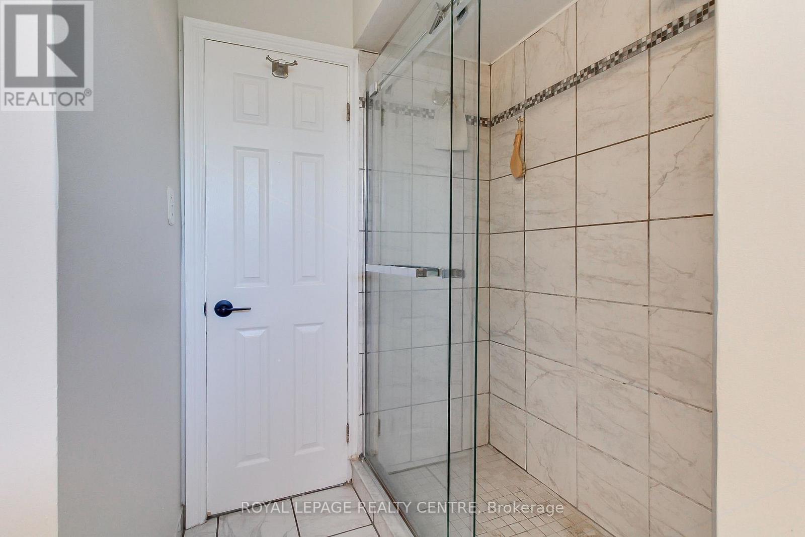 2039 Davebrook Road, Mississauga, Ontario  L5J 3M4 - Photo 25 - W12474347