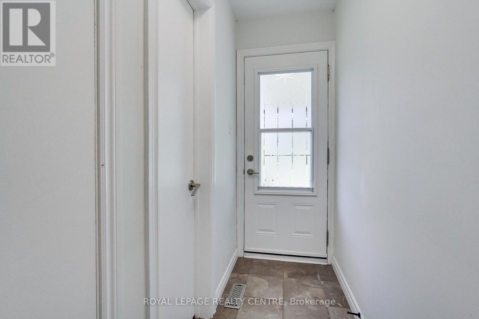 2039 Davebrook Road, Mississauga, Ontario  L5J 3M4 - Photo 29 - W12474347