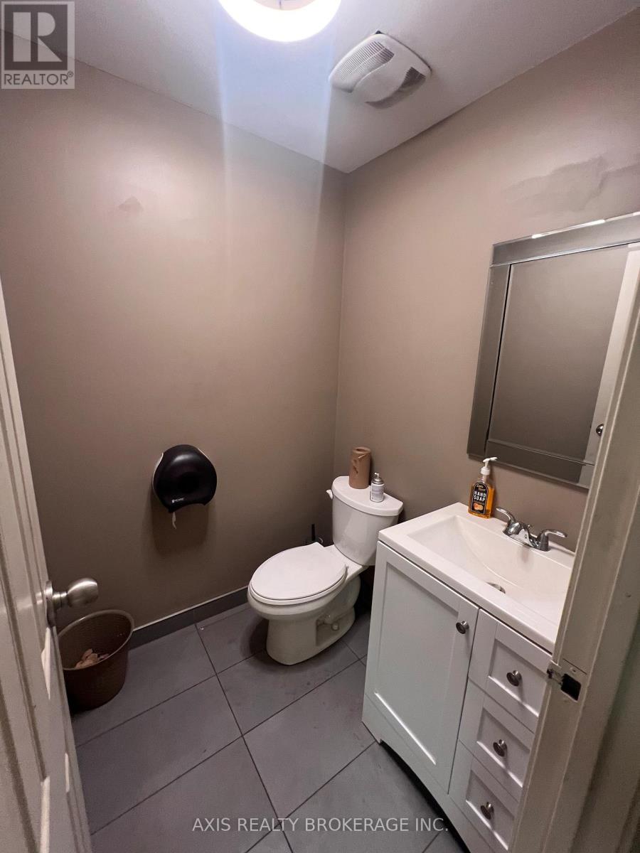 6 - 1075 Meyerside Drive, Mississauga, Ontario  L5T 1J6 - Photo 10 - W12474350