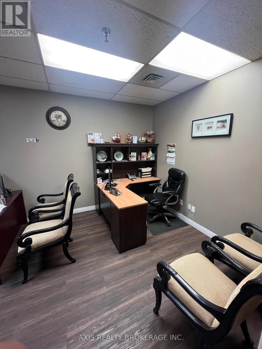 6 - 1075 Meyerside Drive, Mississauga, Ontario  L5T 1J6 - Photo 8 - W12474350
