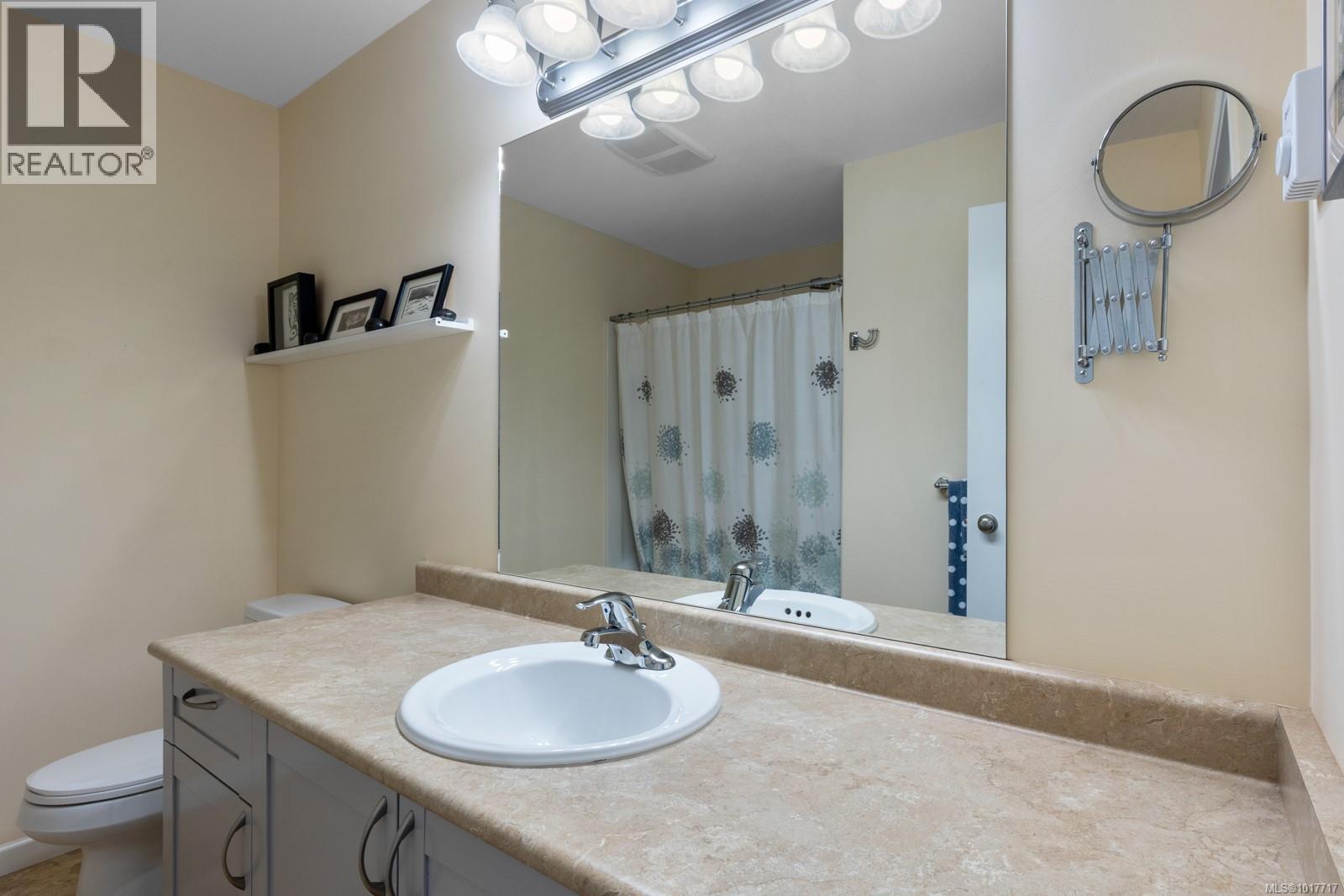 38 2728 1st St, Courtenay, British Columbia  V9N 4A4 - Photo 47 - 1017717