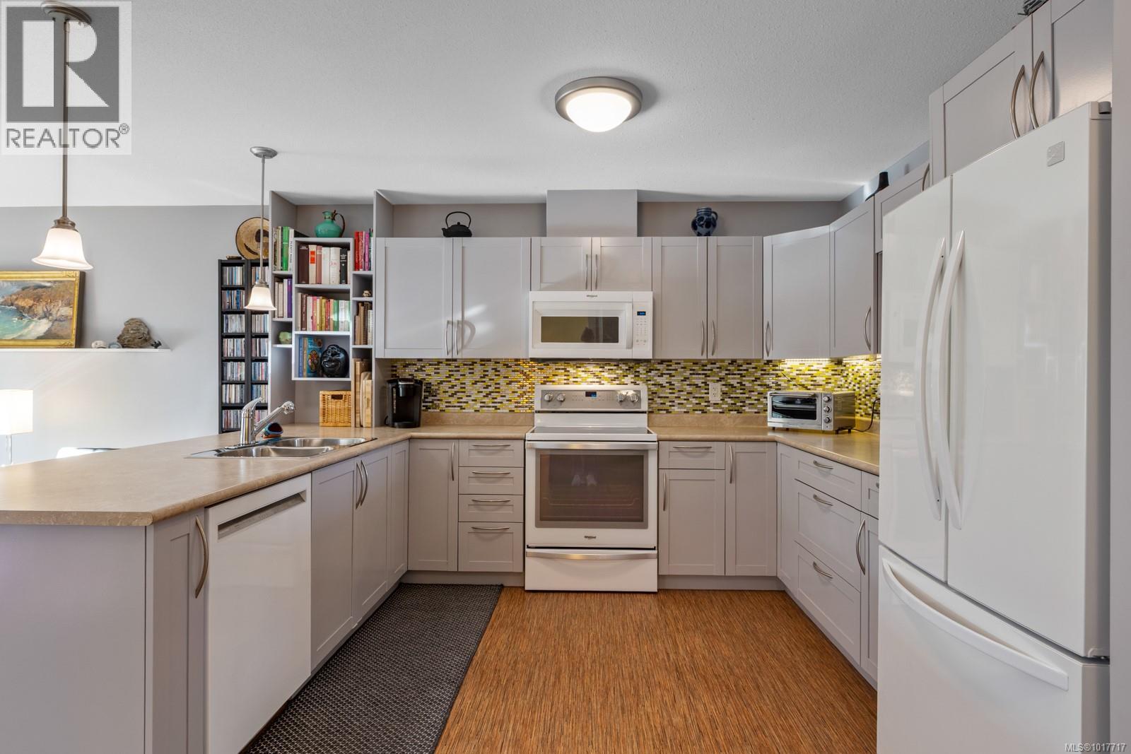 38 2728 1st St, Courtenay, British Columbia  V9N 4A4 - Photo 26 - 1017717