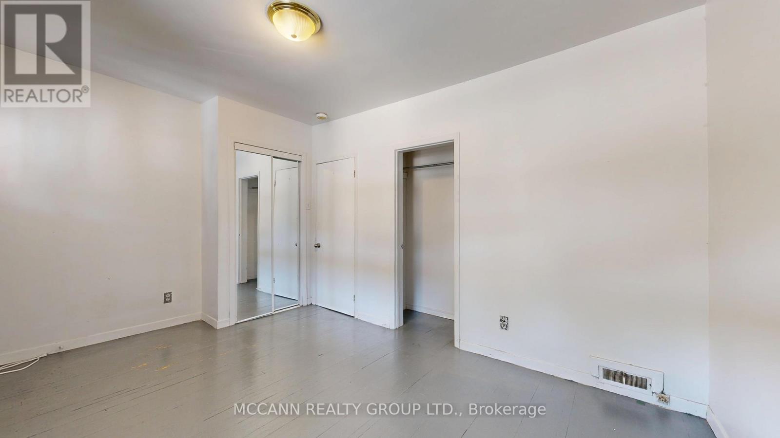 Upper - 32 Macklem Avenue, Toronto, Ontario  M6J 3M2 - Photo 10 - C12474377