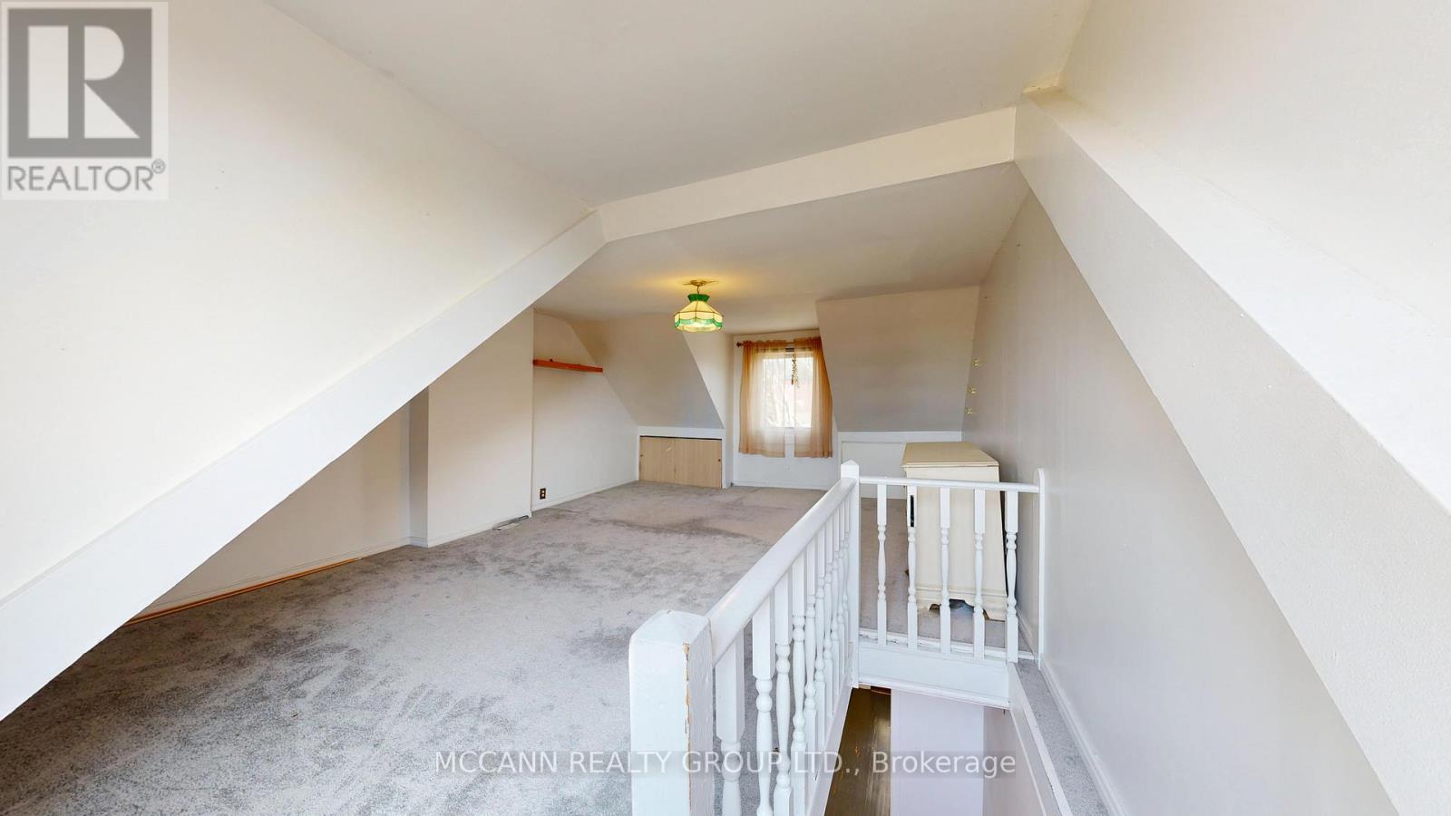 Upper - 32 Macklem Avenue, Toronto, Ontario  M6J 3M2 - Photo 13 - C12474377