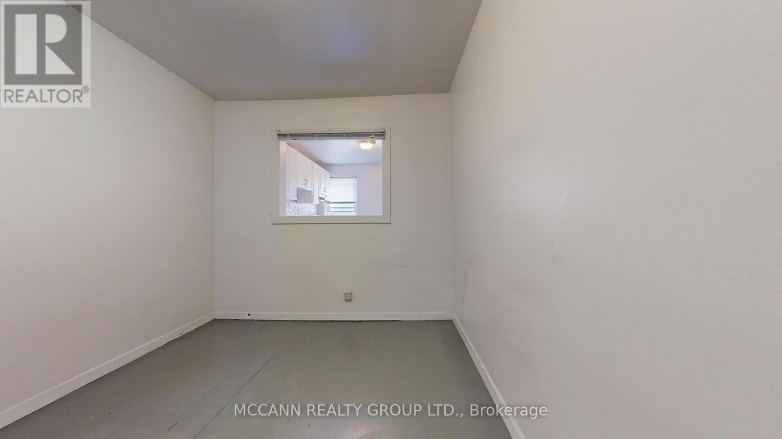 Upper - 32 Macklem Avenue, Toronto, Ontario  M6J 3M2 - Photo 7 - C12474377
