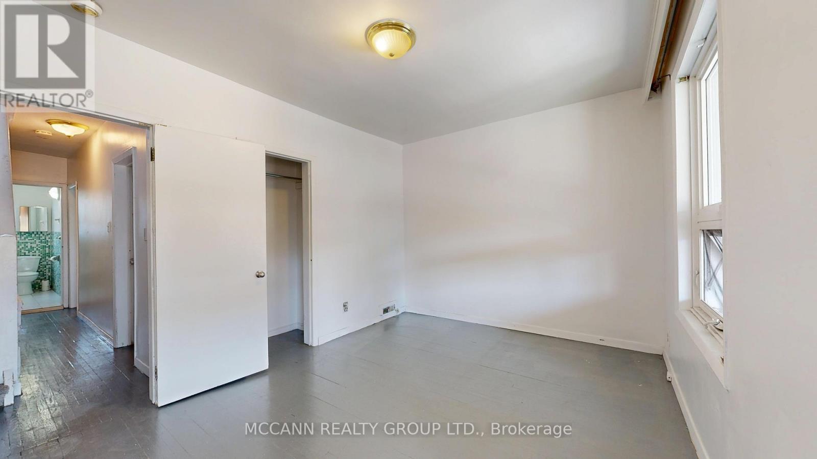 Upper - 32 Macklem Avenue, Toronto, Ontario  M6J 3M2 - Photo 9 - C12474377