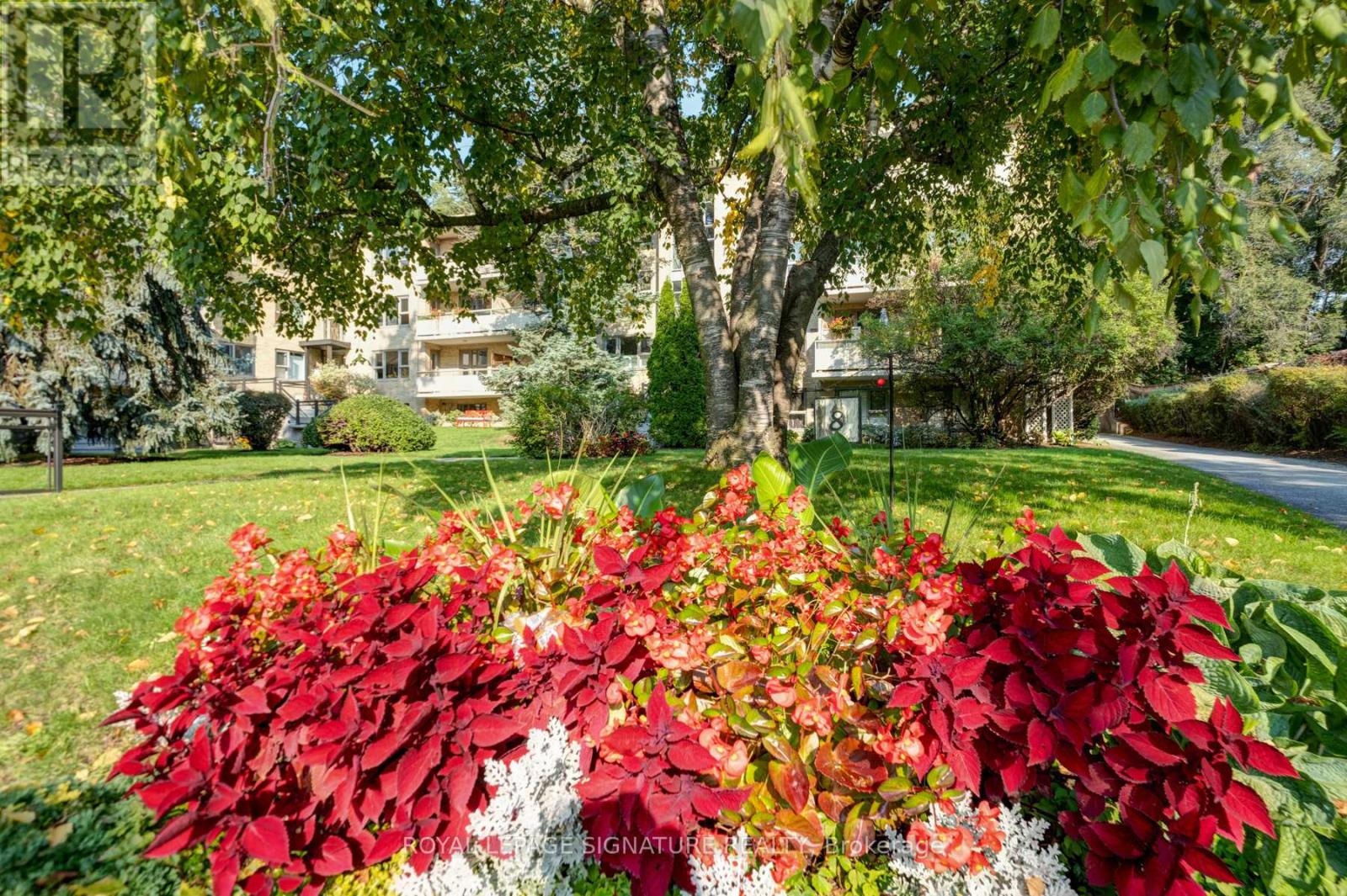3 - 8 Corinth Gardens, Toronto, Ontario  M4P 2N5 - Photo 3 - C12474394