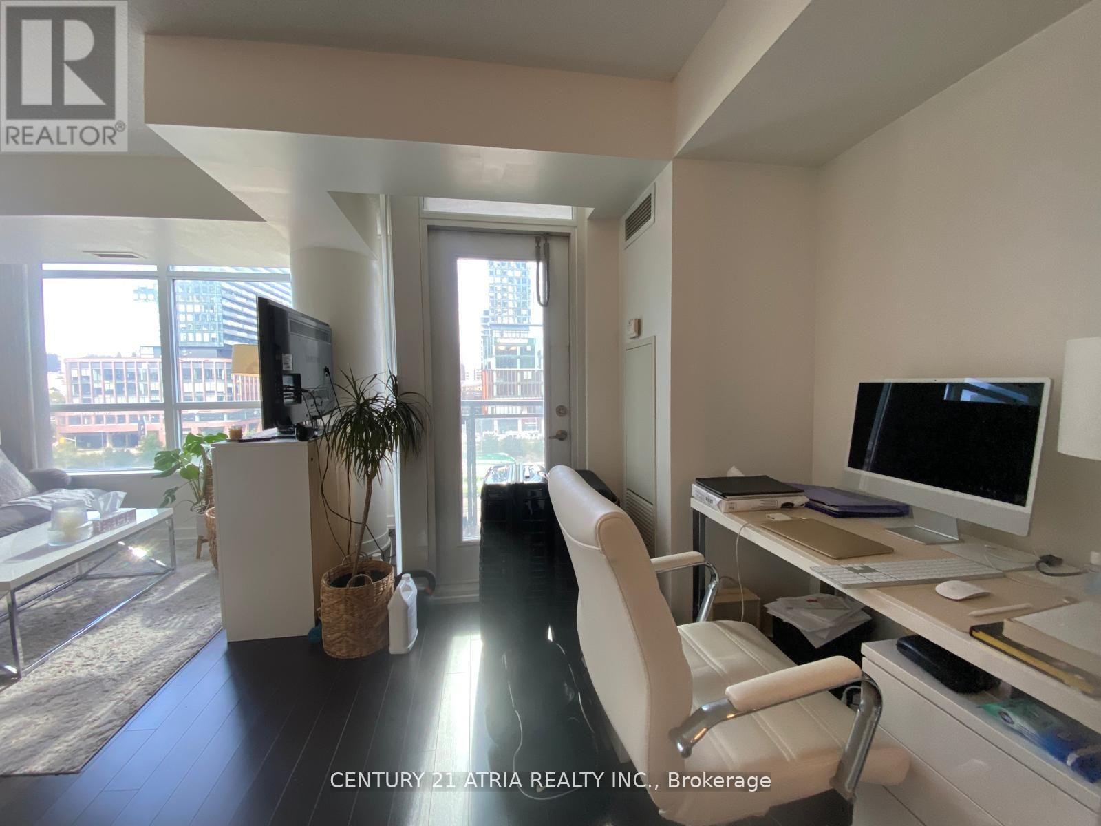 618 - 8 Telegram Mews, Toronto, Ontario  M5V 3Z5 - Photo 2 - C12474404