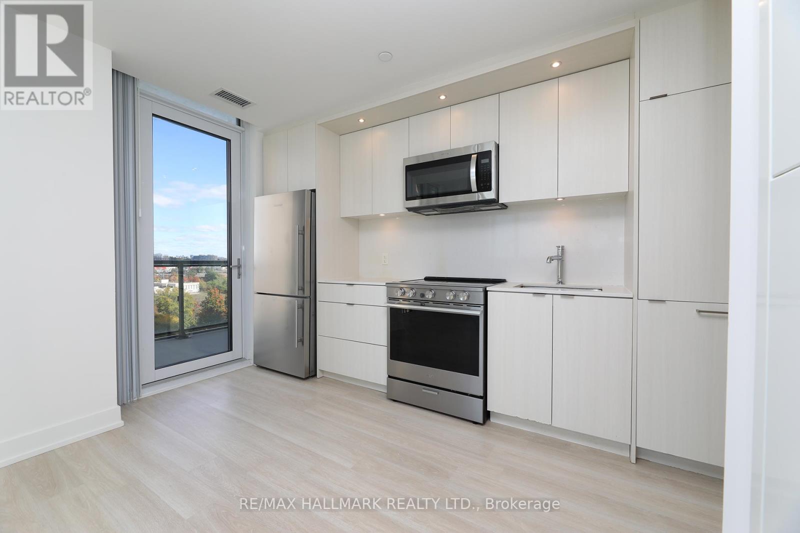1037 - 20 Inn On The Park Drive, Toronto, Ontario  M3C 0P8 - Photo 11 - C12474438