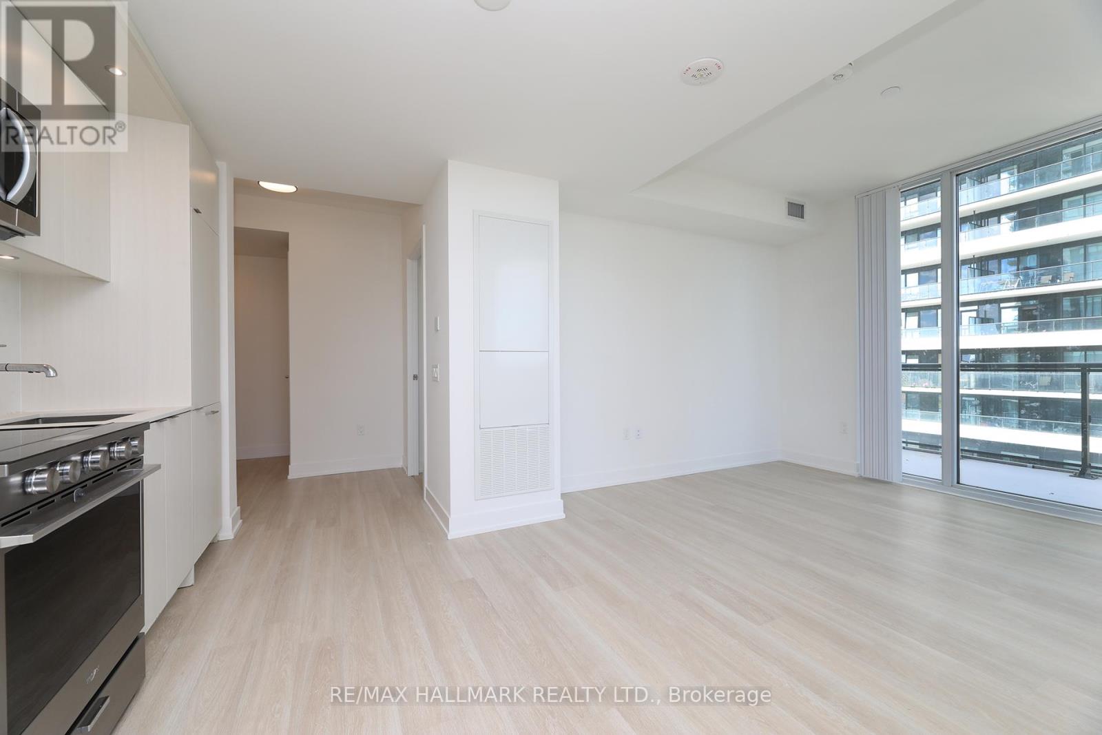 1037 - 20 Inn On The Park Drive, Toronto, Ontario  M3C 0P8 - Photo 13 - C12474438