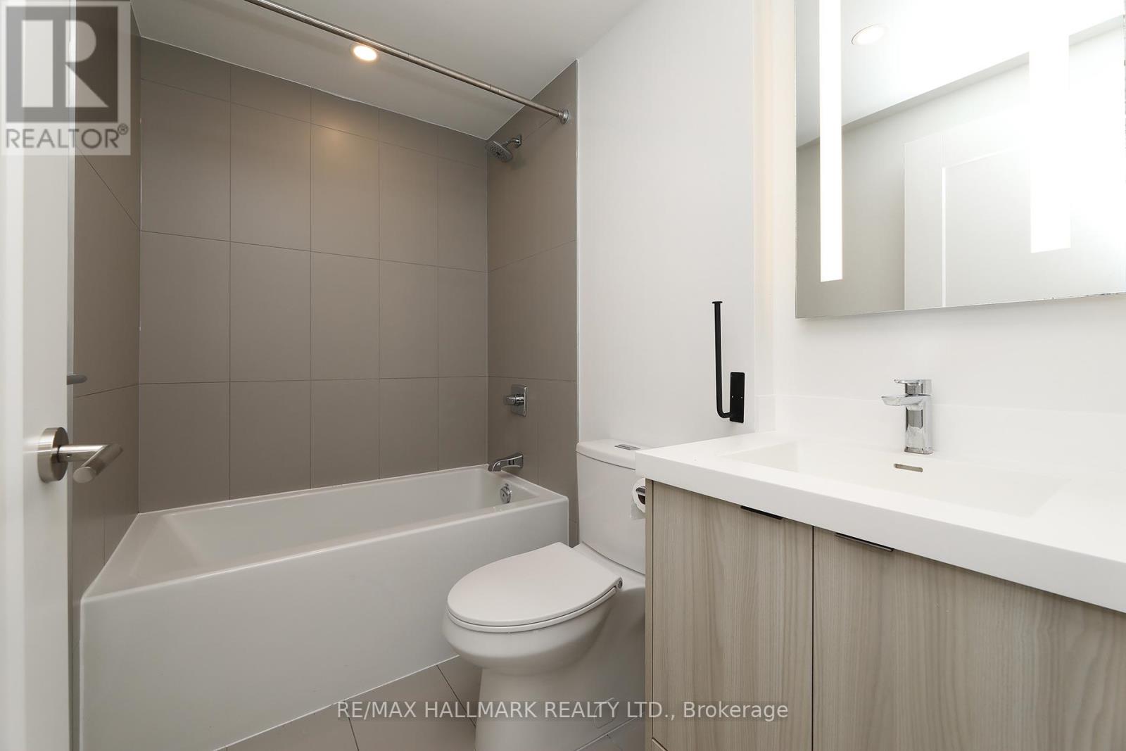 1037 - 20 Inn On The Park Drive, Toronto, Ontario  M3C 0P8 - Photo 28 - C12474438
