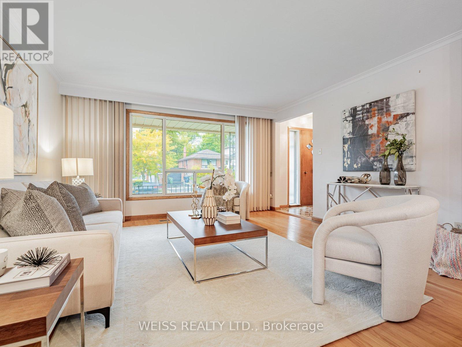 56 Ranee Avenue, Toronto, Ontario  M6A 1M9 - Photo 8 - C12474443