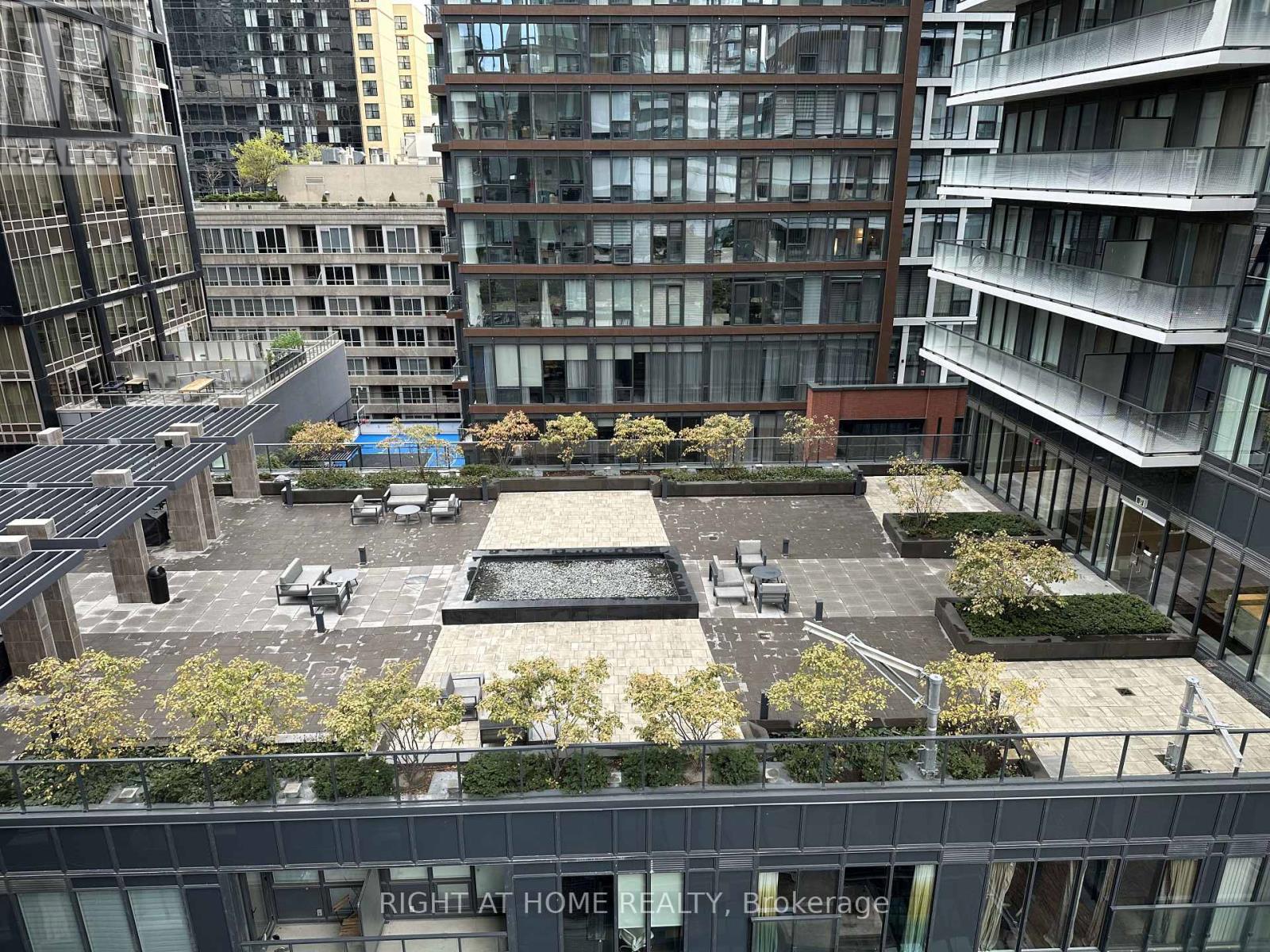 1202 - 125 Blue Jays Way, Toronto, Ontario  M5V 0N5 - Photo 15 - C12474447