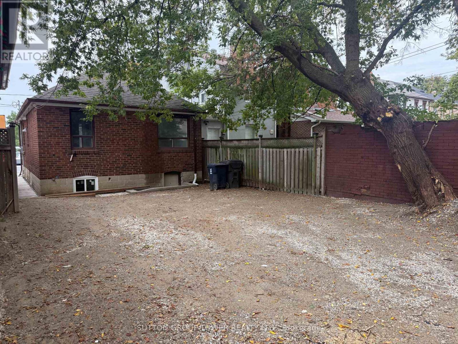 598 Oakwood Avenue, Toronto, Ontario  M6E 2X8 - Photo 14 - C12474448