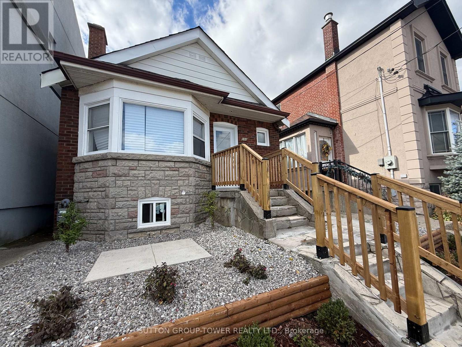 598 Oakwood Avenue, Toronto, Ontario  M6E 2X8 - Photo 2 - C12474448