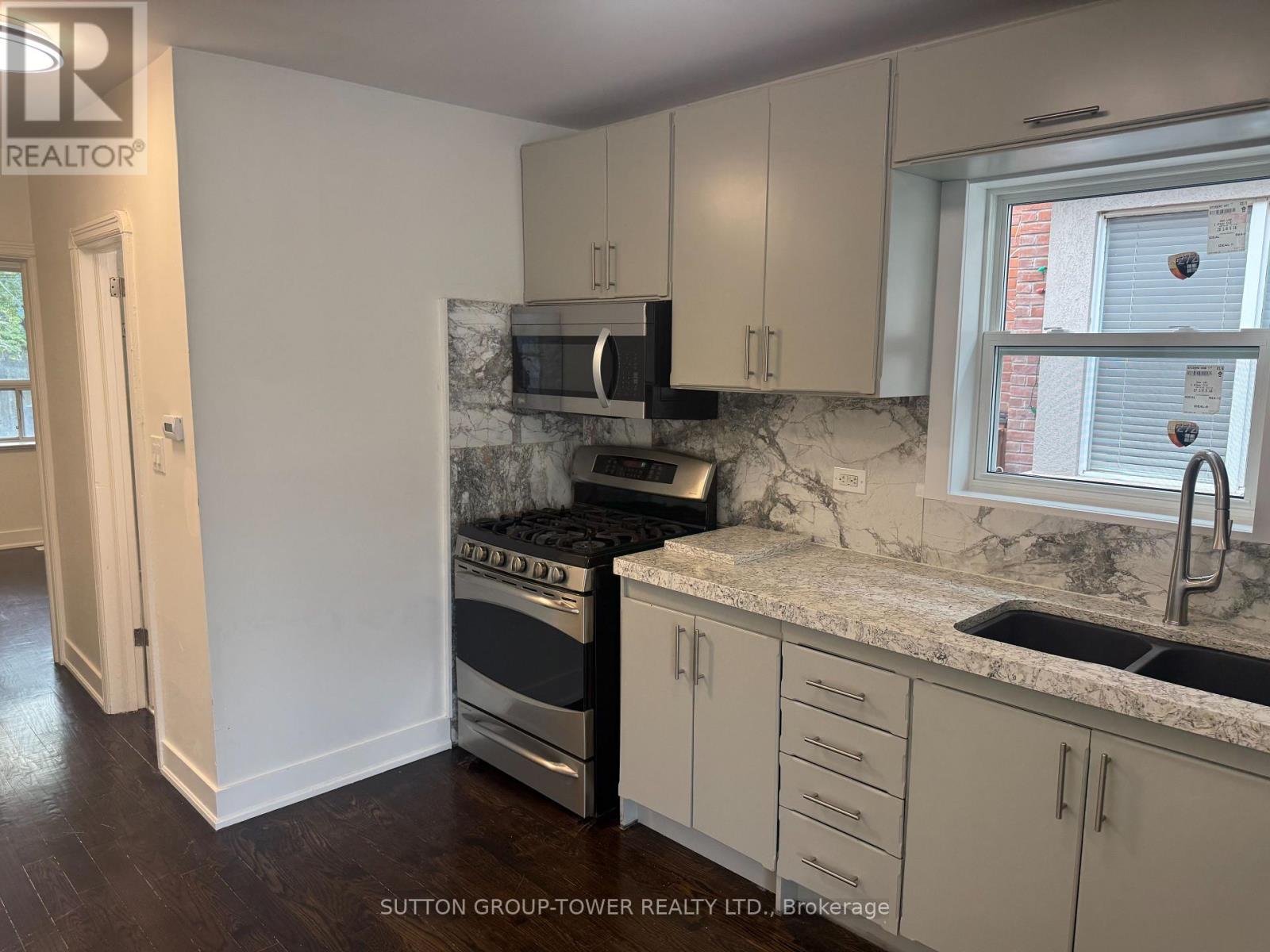 598 Oakwood Avenue, Toronto, Ontario  M6E 2X8 - Photo 8 - C12474448