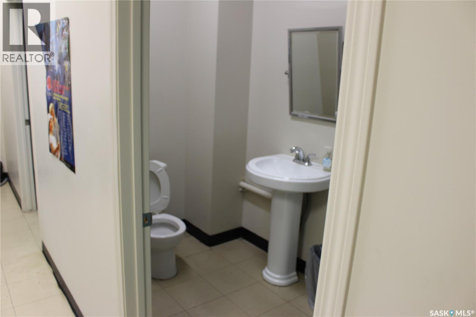 432 Main Street N, Moose Jaw, Saskatchewan  S6H 3K2 - Photo 18 - SK021356