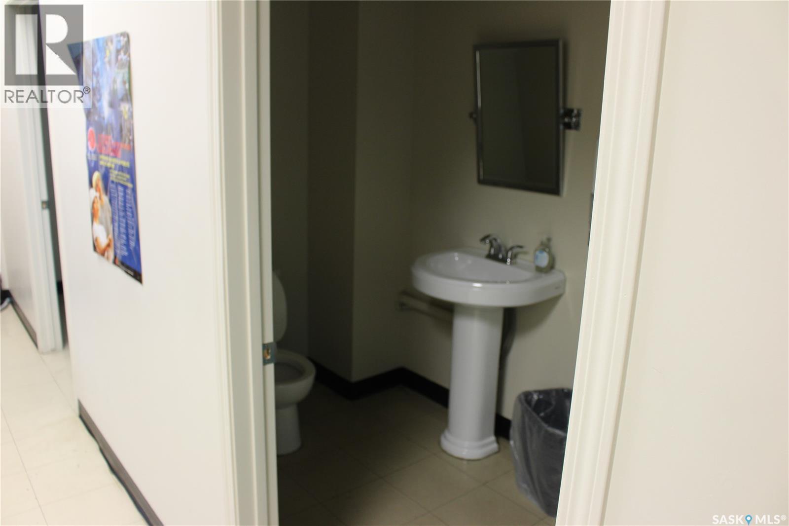 432 Main Street N, Moose Jaw, Saskatchewan  S6H 3K2 - Photo 19 - SK021356