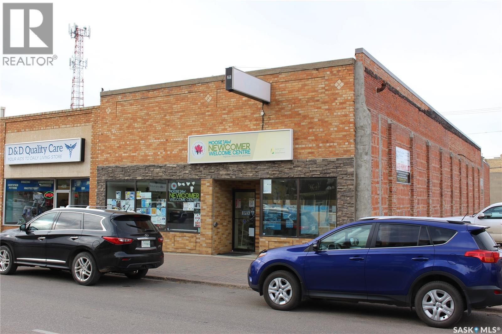 432 Main Street N, Moose Jaw, Saskatchewan  S6H 3K2 - Photo 2 - SK021356