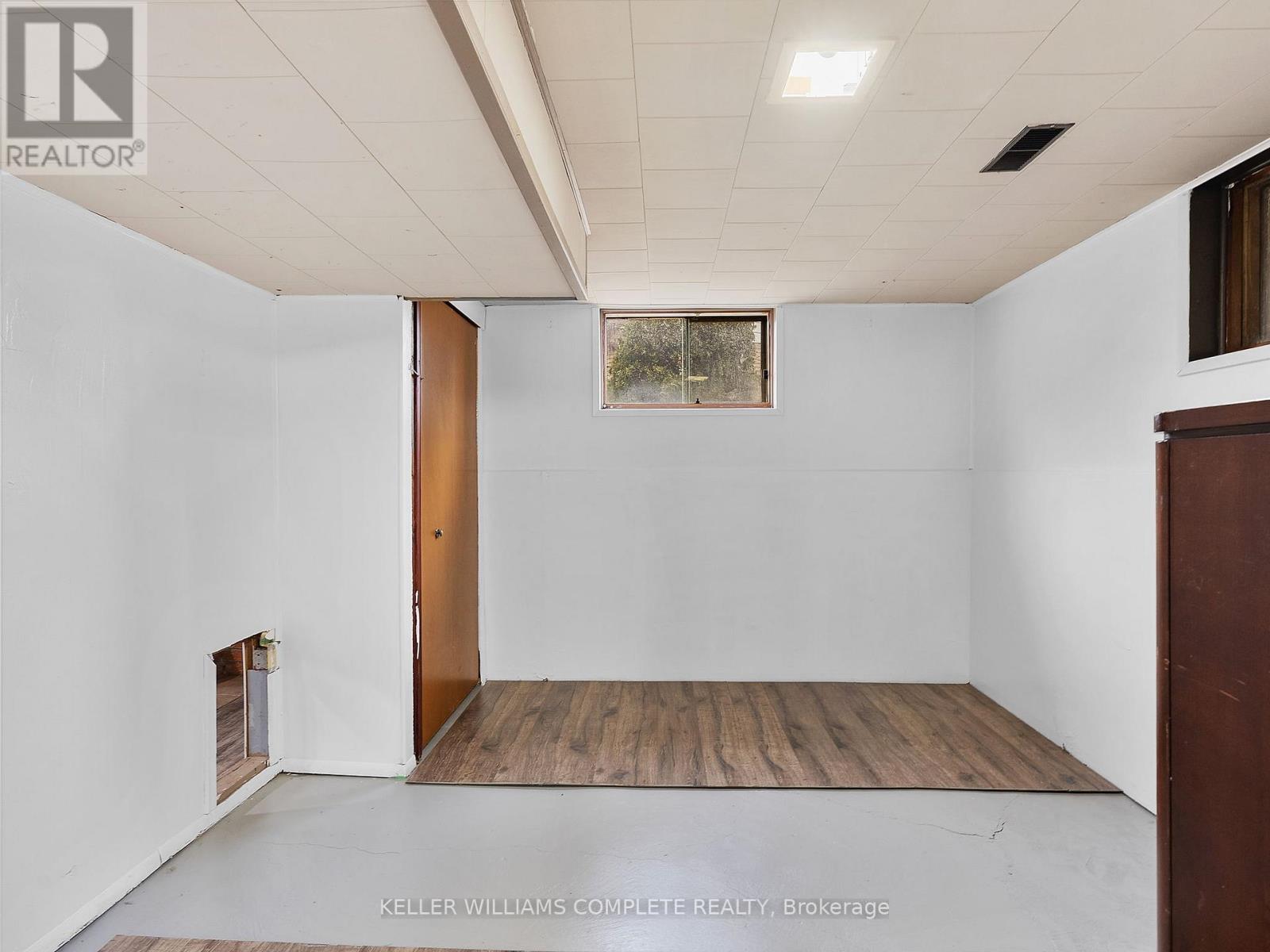 102 Dundee Drive, Haldimand, Ontario  N3W 1J8 - Photo 37 - X12474322
