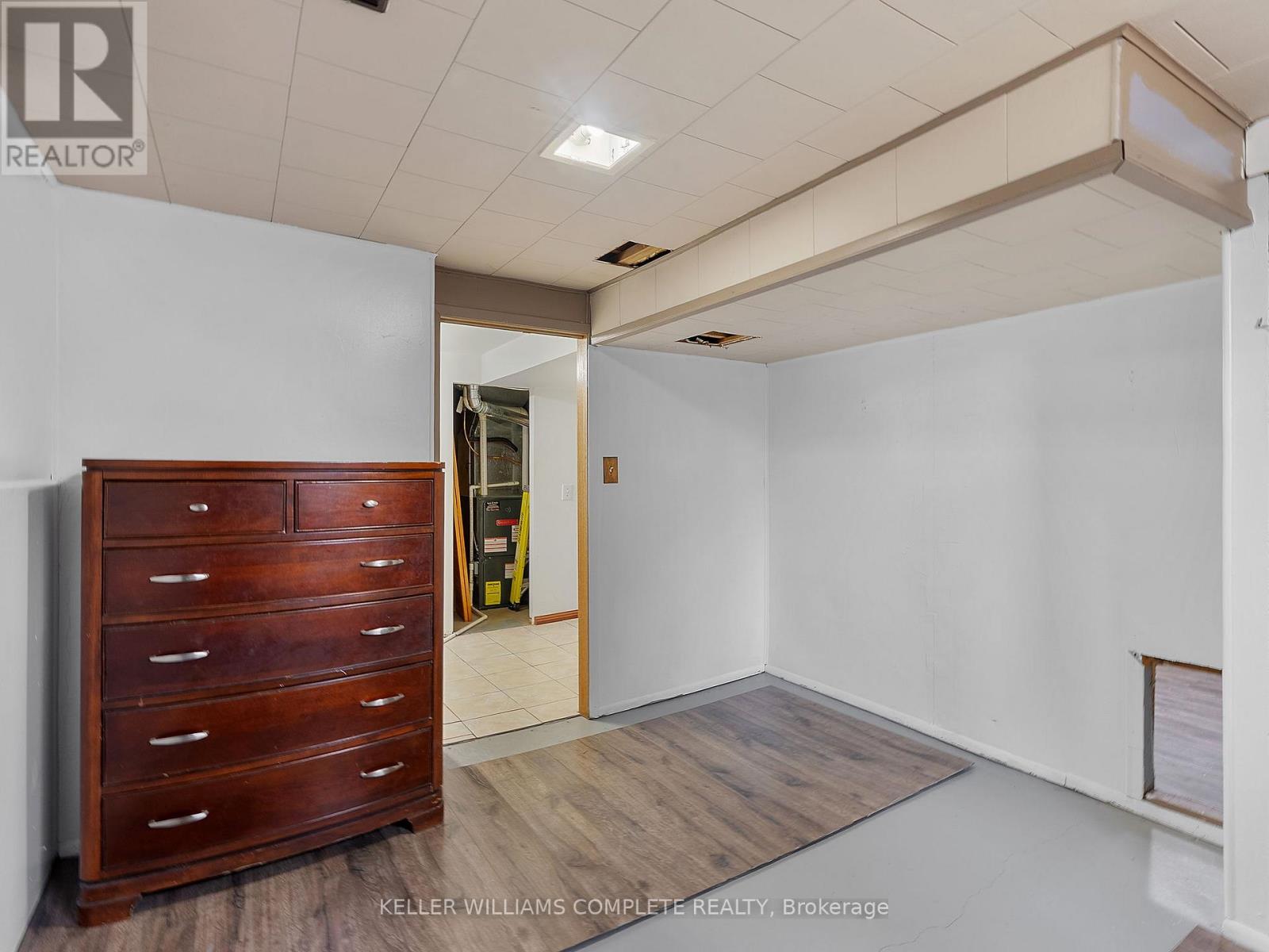 102 Dundee Drive, Haldimand, Ontario  N3W 1J8 - Photo 38 - X12474322