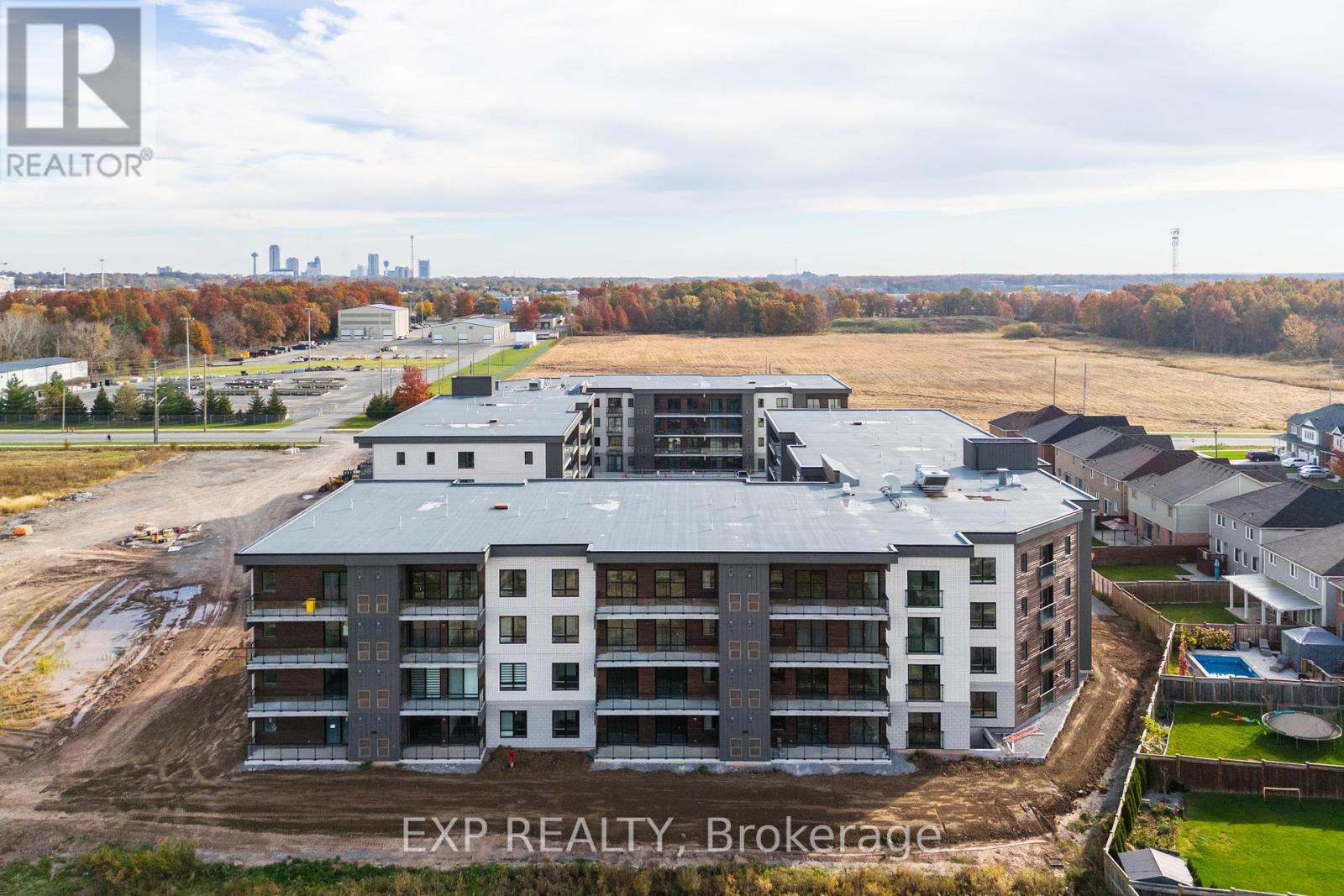 405 - 7549b Kalar Road, Niagara Falls, Ontario  L2H 2Y6 - Photo 5 - X12474337