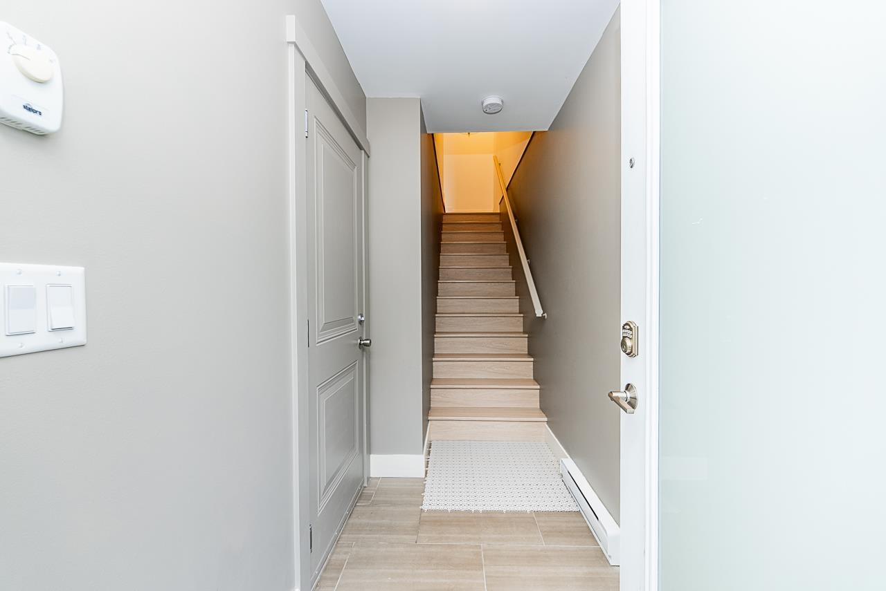 26 9989 E Barnston Drive, Surrey, British Columbia  V4N 6N3 - Photo 3 - R3060553