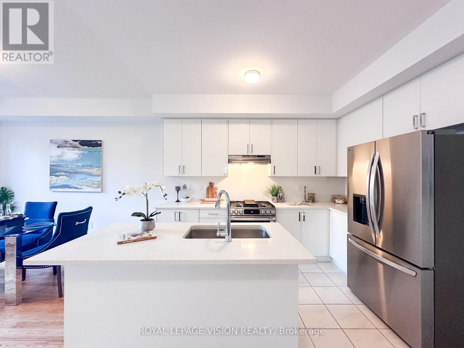 21 Sorbara Way, Whitby, Ontario  L1M 0M4 - Photo 11 - E12474410