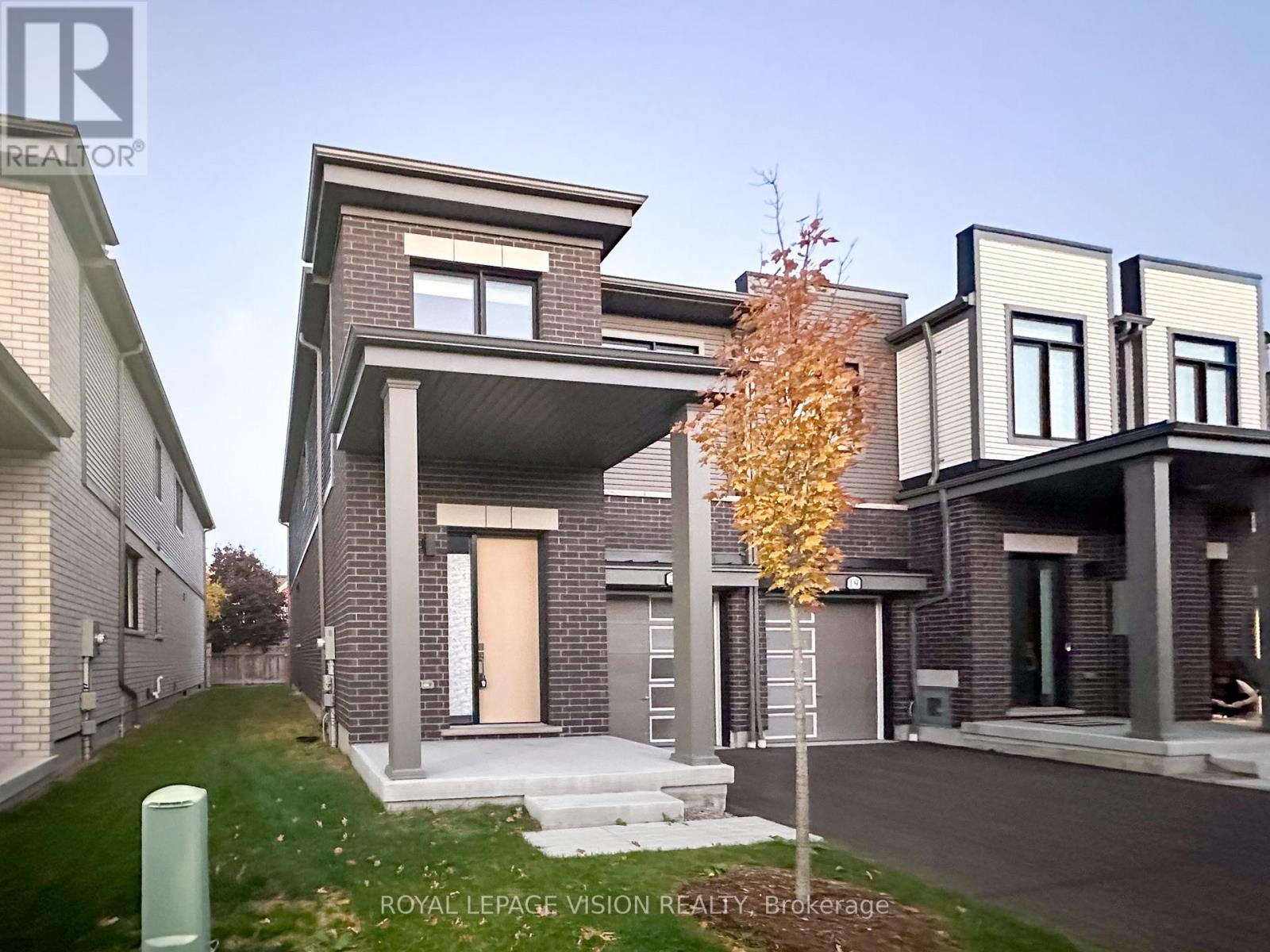 21 Sorbara Way, Whitby, Ontario  L1M 0M4 - Photo 2 - E12474410