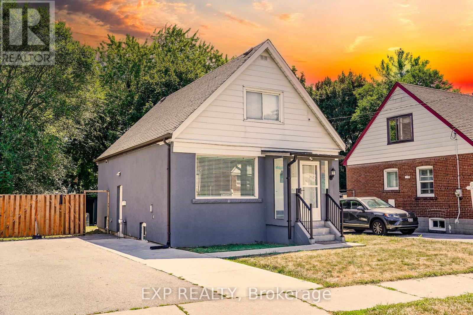 43 SOUTHMEAD ROAD, Toronto, Ontario