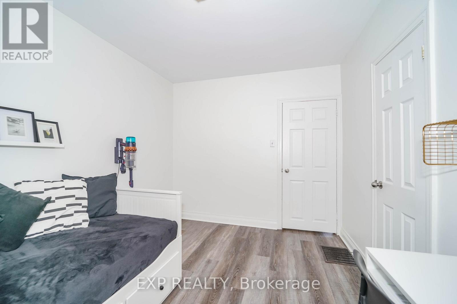 43 Southmead Road, Toronto, Ontario  M1L 2H9 - Photo 18 - E12474420