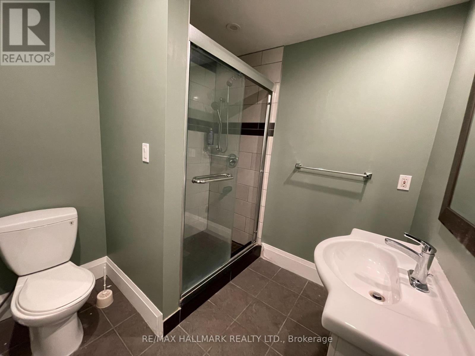 Bsmt - 759 Coxwell Avenue, Toronto, Ontario  M4C 3C5 - Photo 13 - E12474437
