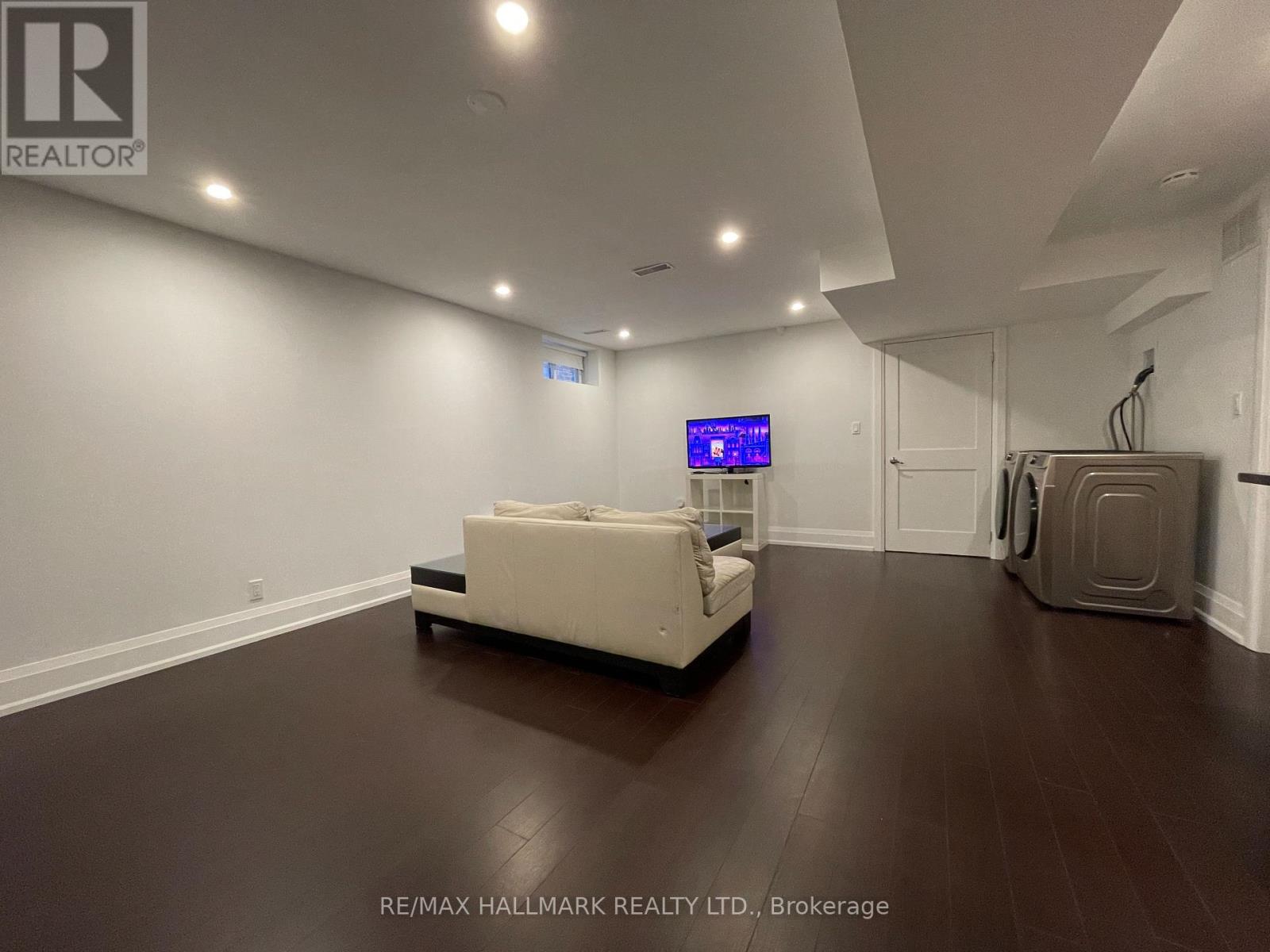 Bsmt - 759 Coxwell Avenue, Toronto, Ontario  M4C 3C5 - Photo 6 - E12474437