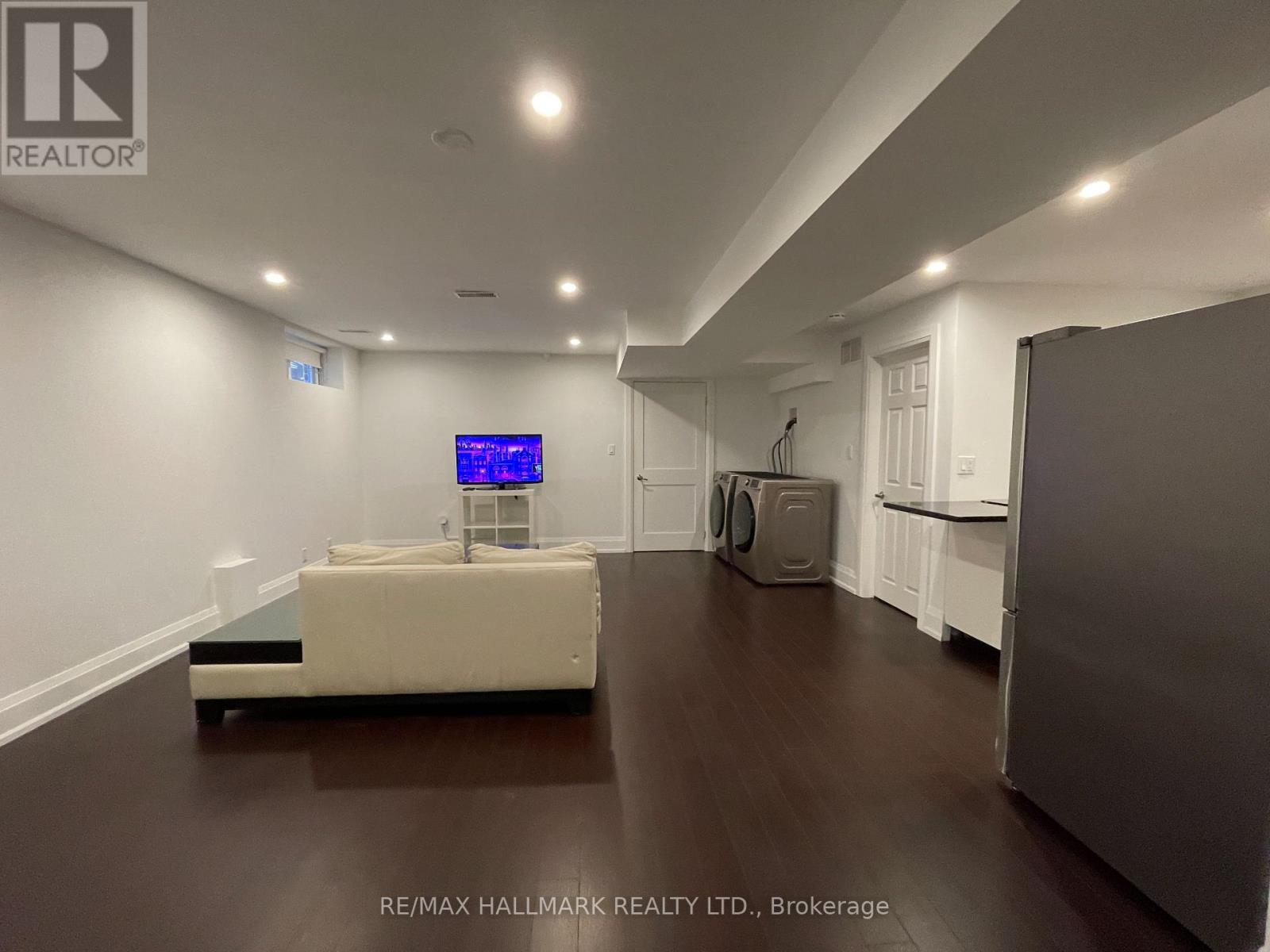 Bsmt - 759 Coxwell Avenue, Toronto, Ontario  M4C 3C5 - Photo 7 - E12474437