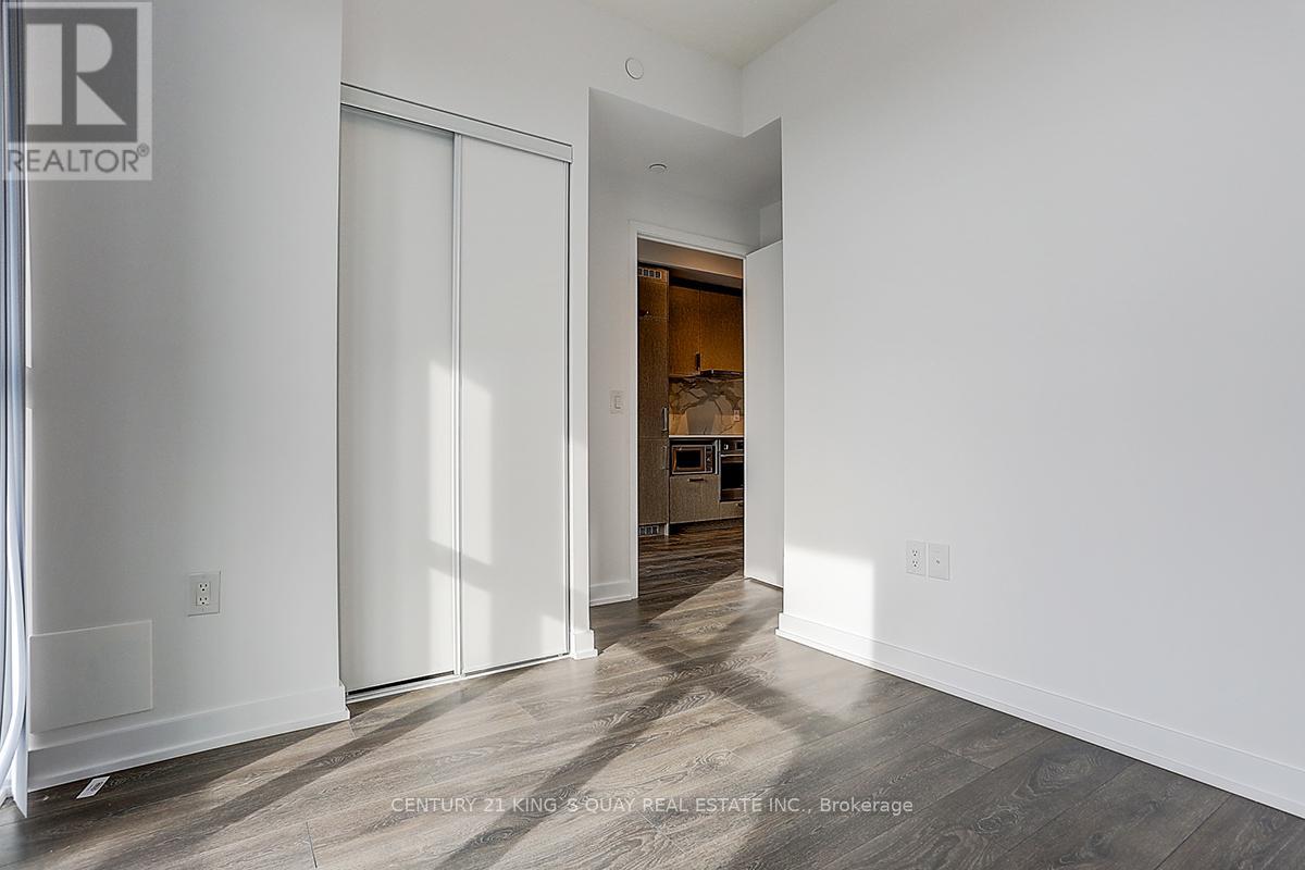 601 - 60 Honeycrisp Crescent, Vaughan, Ontario  L4K 0N5 - Photo 33 - N12474371