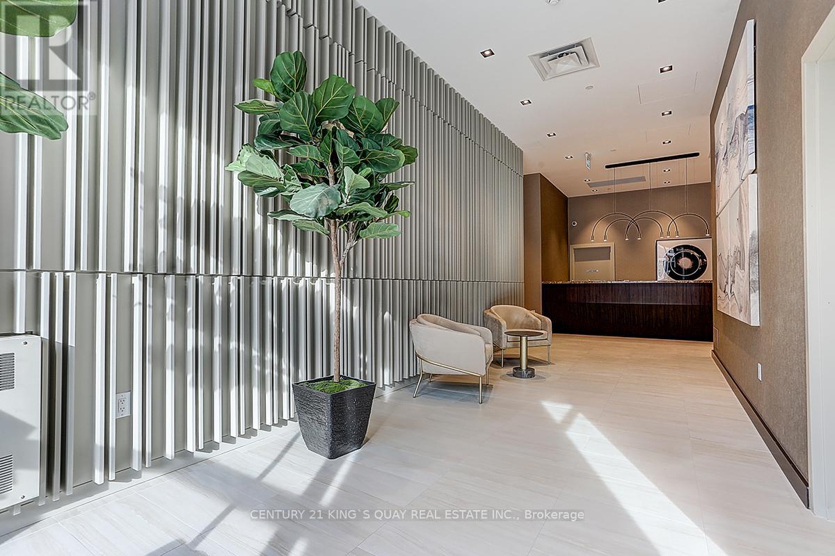 601 - 60 Honeycrisp Crescent, Vaughan, Ontario  L4K 0N5 - Photo 4 - N12474371