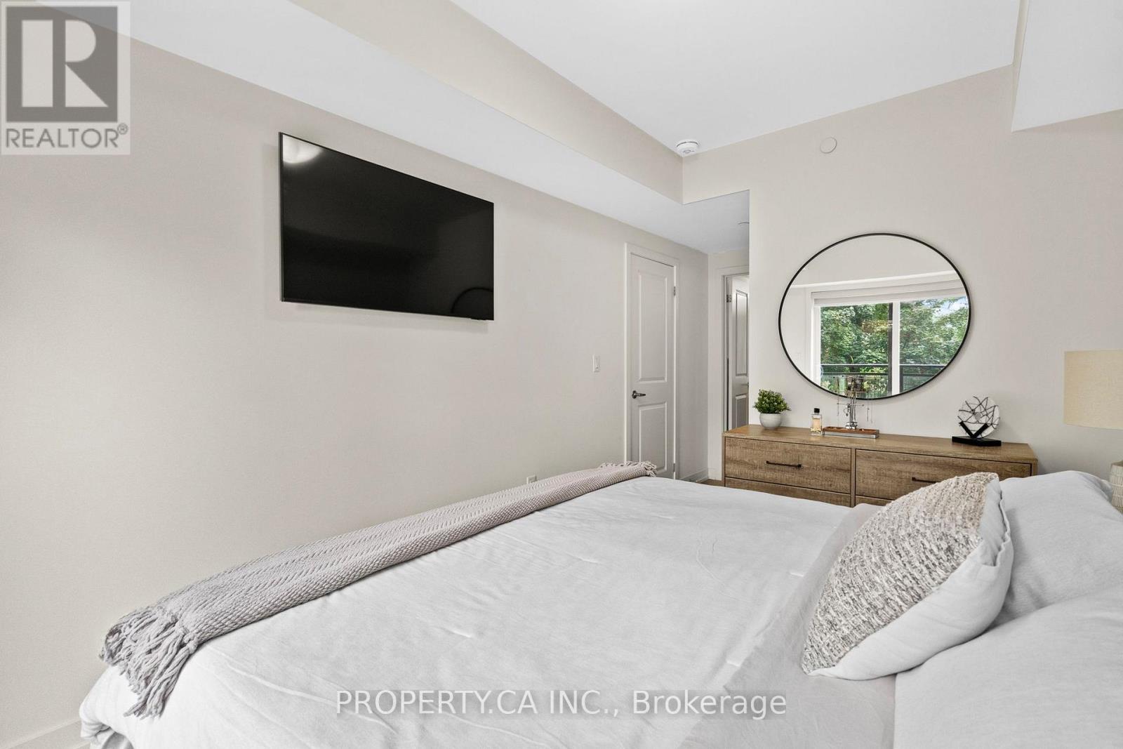2207 - 58 Elizabeth Street S, Richmond Hill (Mill Pond), Ontario  L4C 5W2 - Photo 13 - N12474390