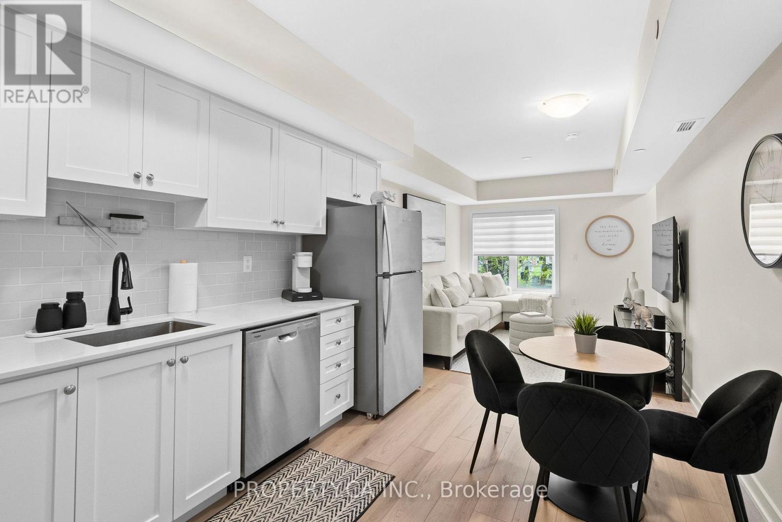 2207 - 58 Elizabeth Street S, Richmond Hill (Mill Pond), Ontario  L4C 5W2 - Photo 5 - N12474390