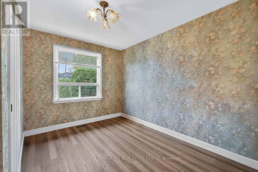 275 Maple Street, Newmarket, Ontario  L3Y 3K1 - Photo 13 - N12474421