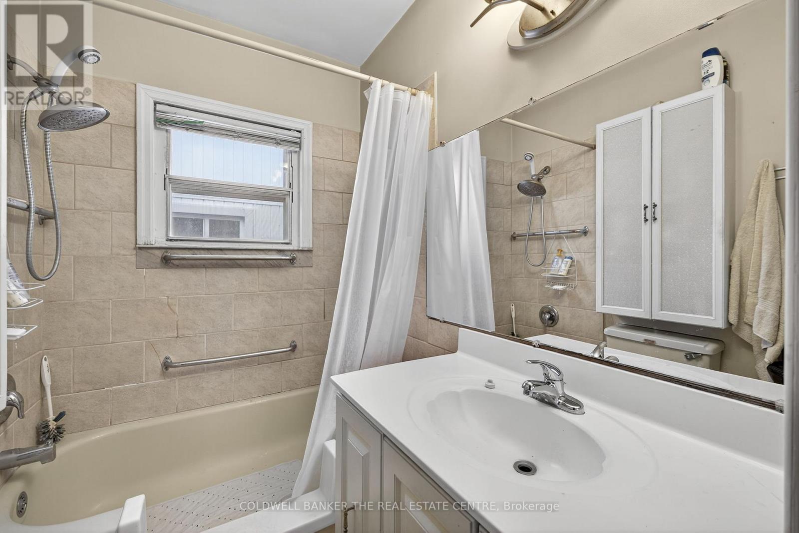 275 Maple Street, Newmarket, Ontario  L3Y 3K1 - Photo 15 - N12474421