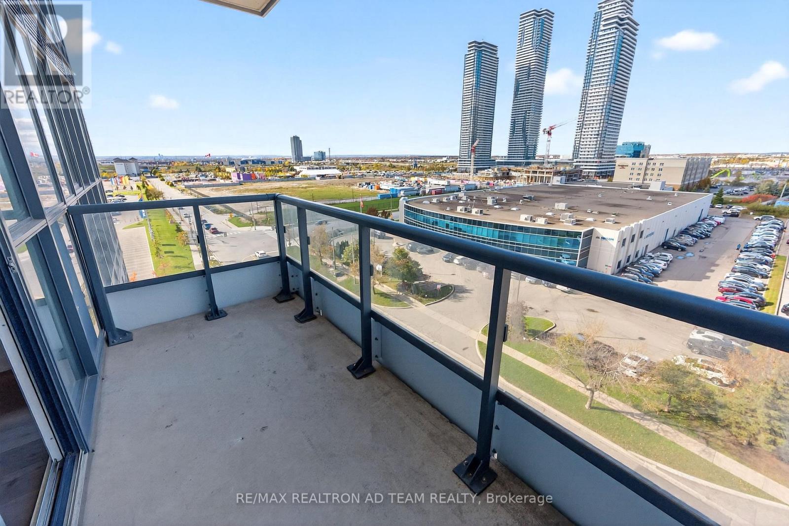 717 - 10 Honeycrisp Crescent, Vaughan, Ontario  L4K 0M7 - Photo 22 - N12474445